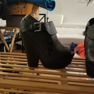Bootie heel